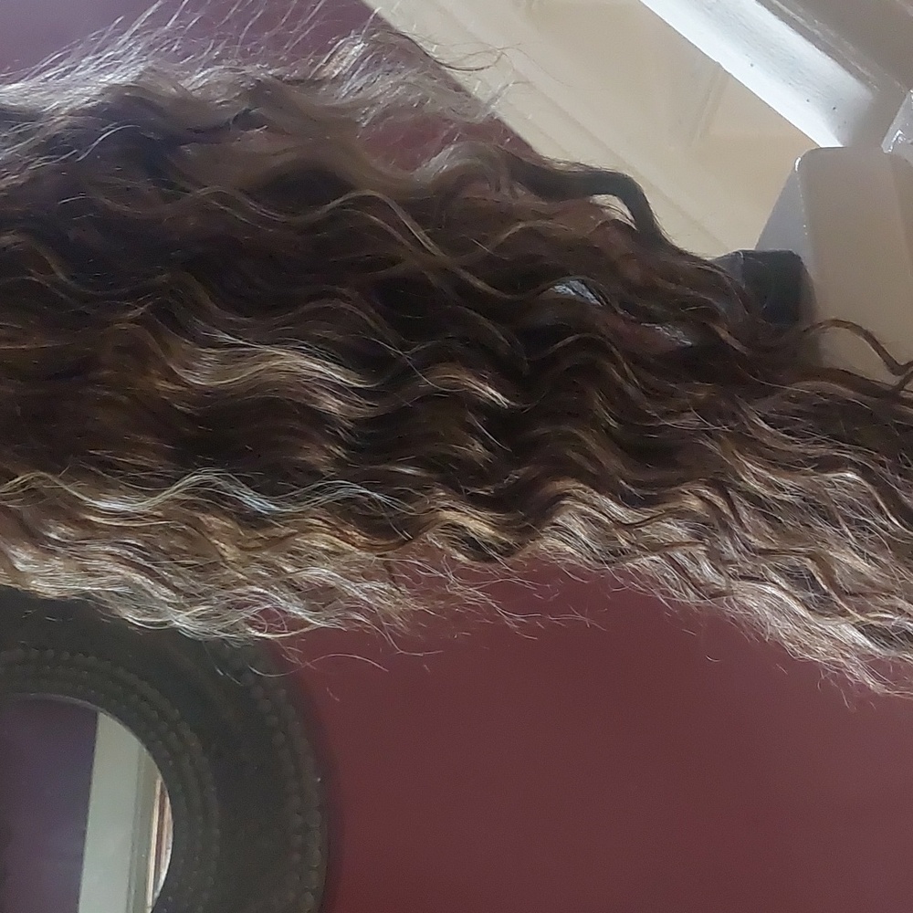 Wig - Picture 2 of 3